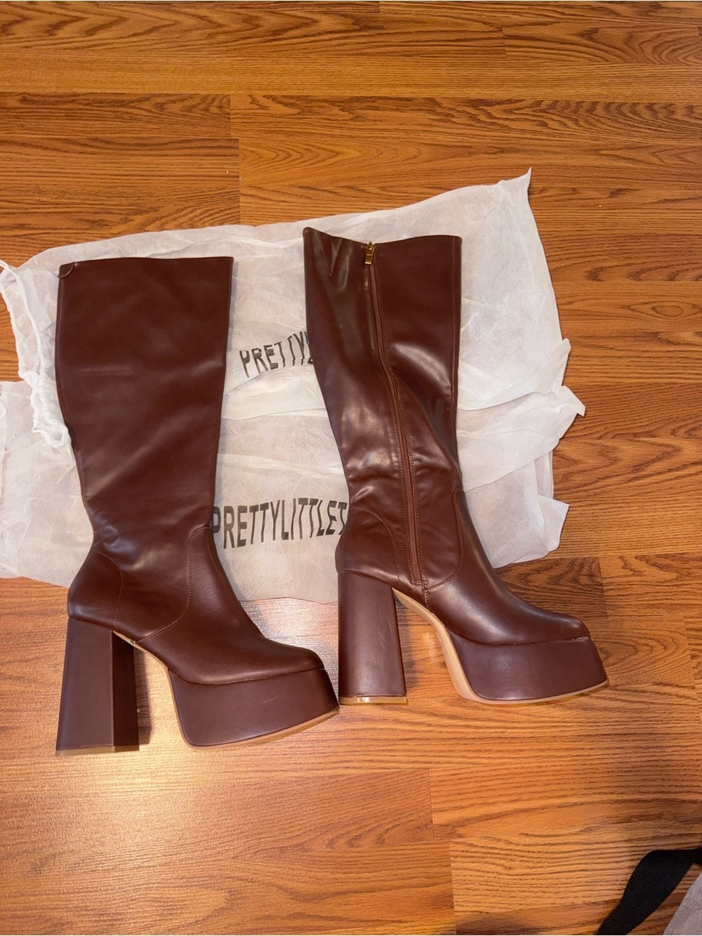 NWT Pretty Little Thing Chocolate Burnish PU 70s Platform Knee High Boots - Picture 2 of 5